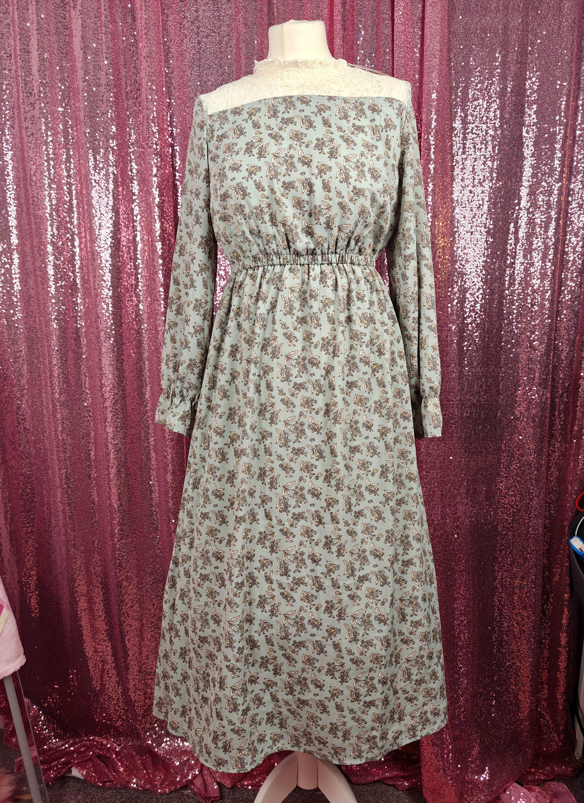 Colza mint floral pattern lace trim prairie style full length dress size M