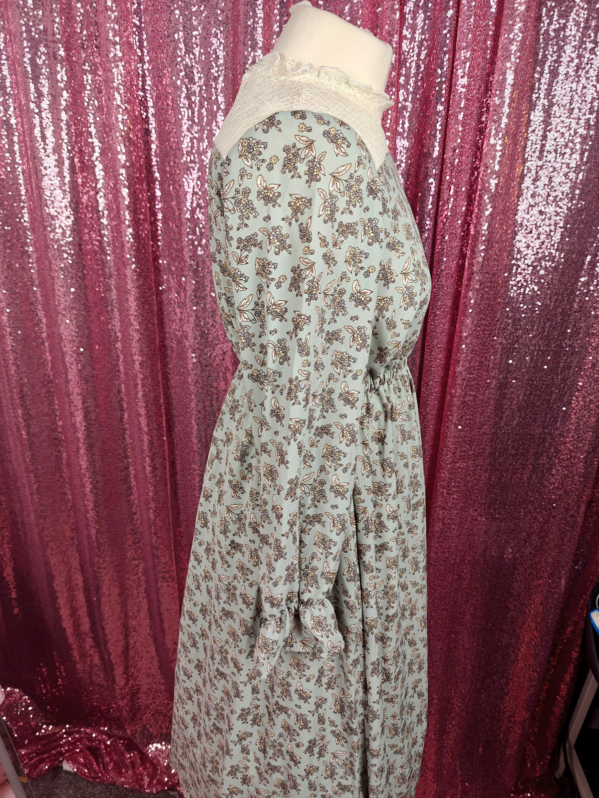 Colza mint floral pattern lace trim prairie style full length dress size M